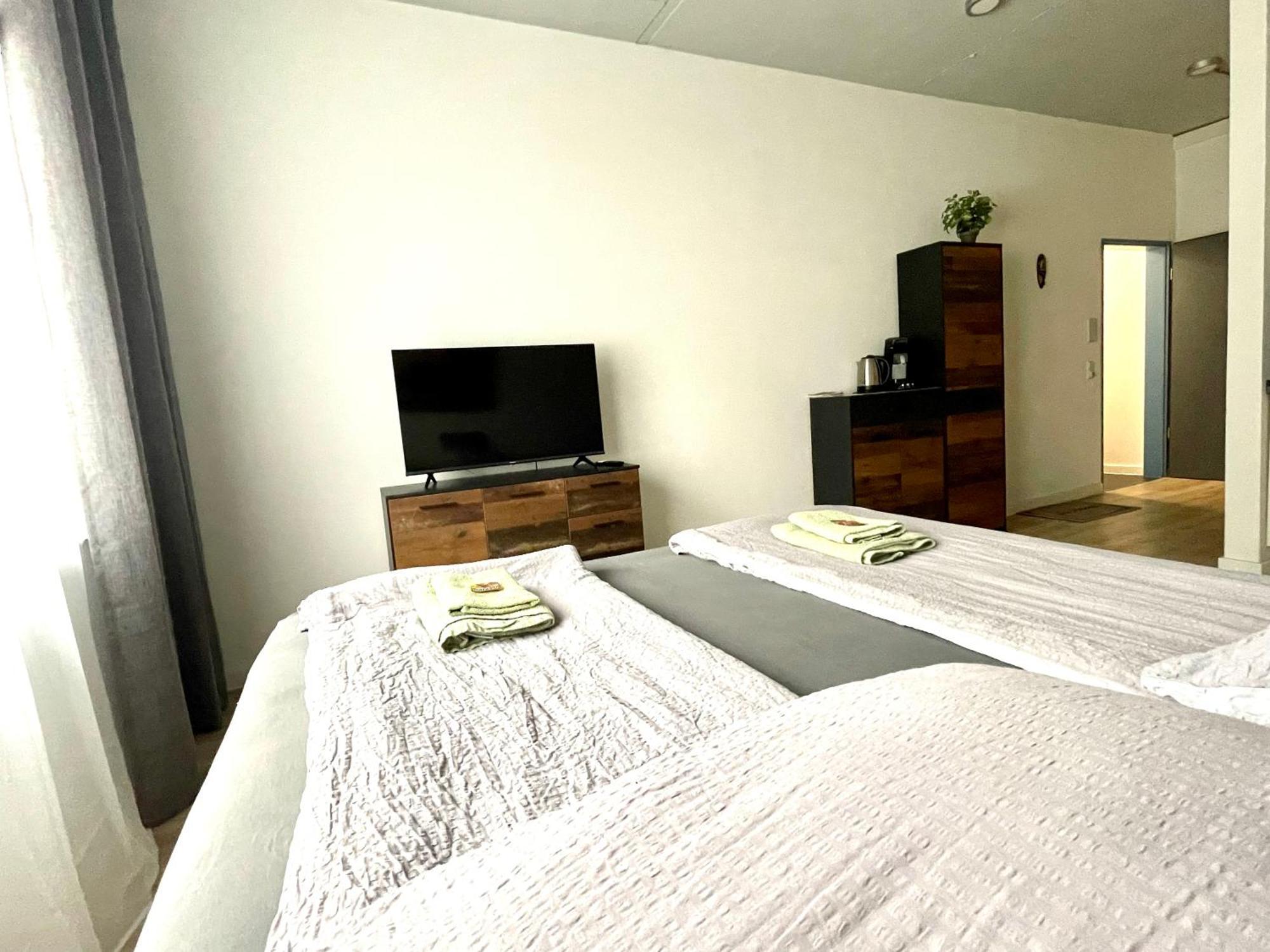 Wunderschoenenes Apartament Am Schloessle Zentrum Goldstadt 포르츠하임 외부 사진